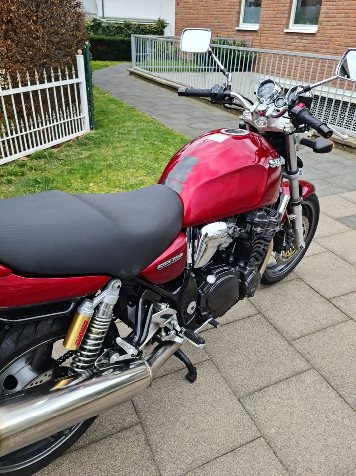 Suzuki GSX 750 AE Naked Bike in Düsseldorf