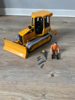 Bruder CAT Kettendozer Kette Raupe Dozer 02443 + Figur Berlin - Mitte Vorschau