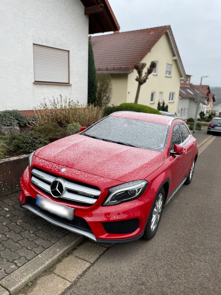 GLA180 AMG Line *MODELL2017* SONDEREDITION+DISTRONIC+SPUR+HarmanK in Saarlouis