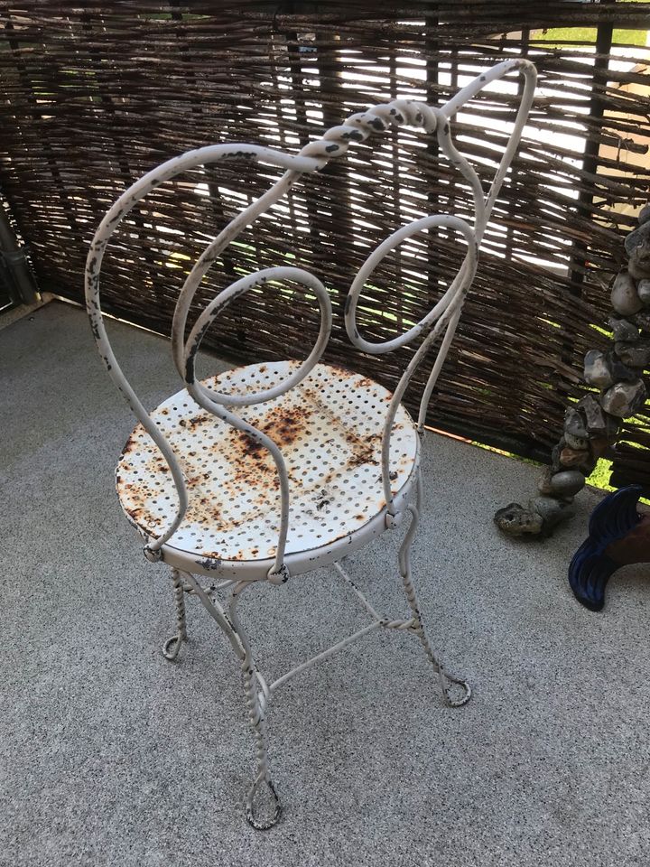 Stuhl Gartenstuhl Metall verzinkt chabby in Kassel