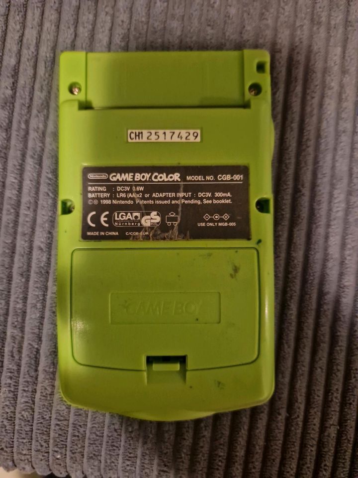 Gameboy color mit 3 Spielen, Pokemon gelb in Lübbecke 