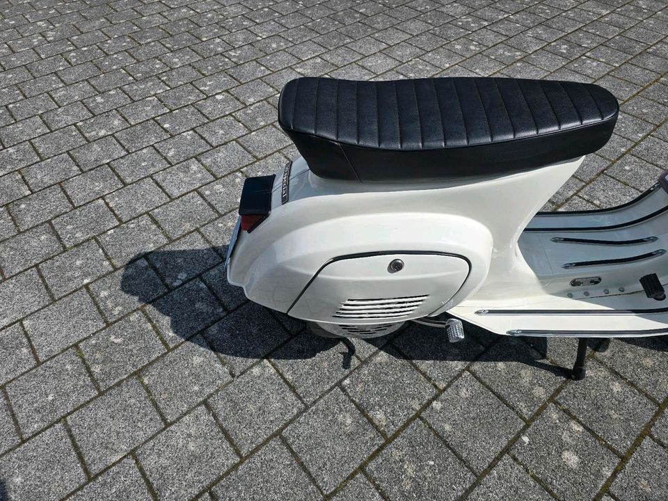 Piaggio Vespa 50 Special Roller Moped in Schwaigern