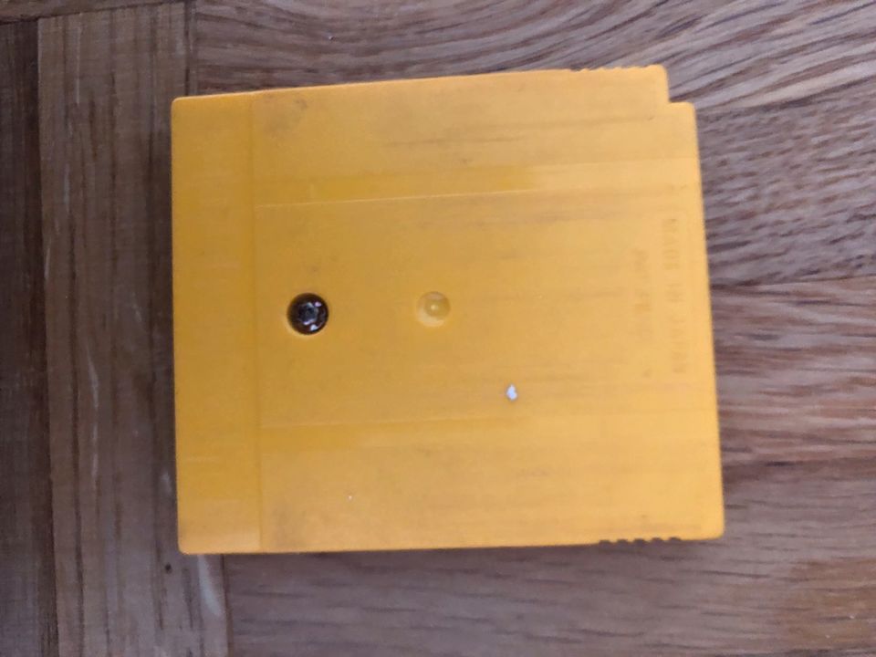 Gameboy Color und rote sowie gelbe Edition in Haltern am See