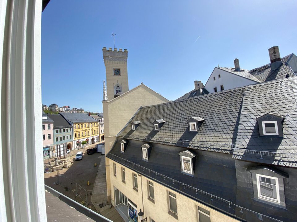 Einmaliger Balkonblick! Exklusive 4-Raum-DG-Wohnung im Zentrum von Greiz in Greiz