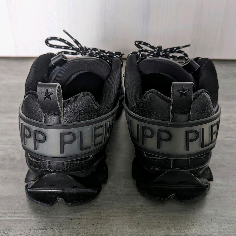 Originale Philipp Plein Active Sneaker in Gr. 44 schwarz in Karlskron