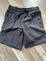 Kurze Jogginghose Shorts H&M schwarz 122 Niedersachsen - Wardenburg Vorschau