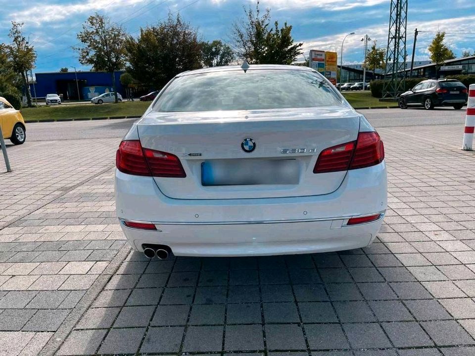 BMW 530d  X Drive Luxury  (Allrad) in Ergolding