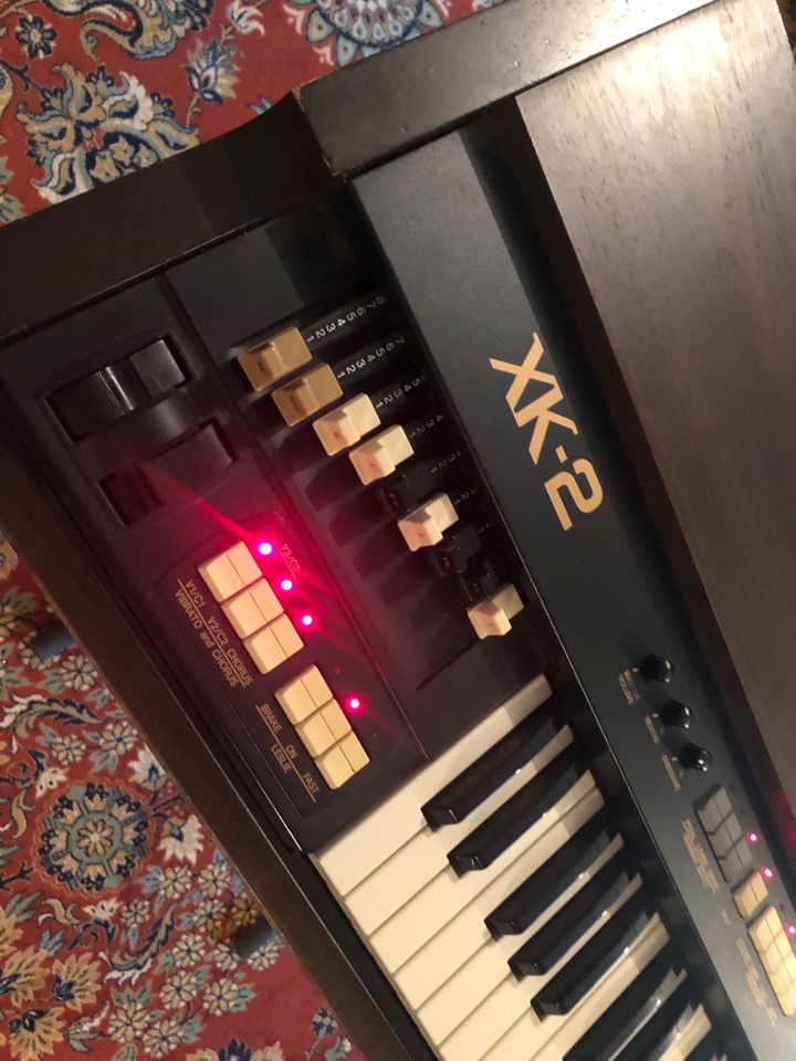 Hammond XK 2 XK-2 Orgel Keyboard in Swisttal