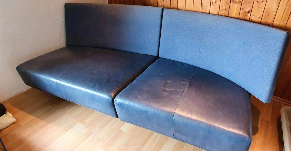 Designer Echtleder Sofa zum günstigen Preis in Namborn