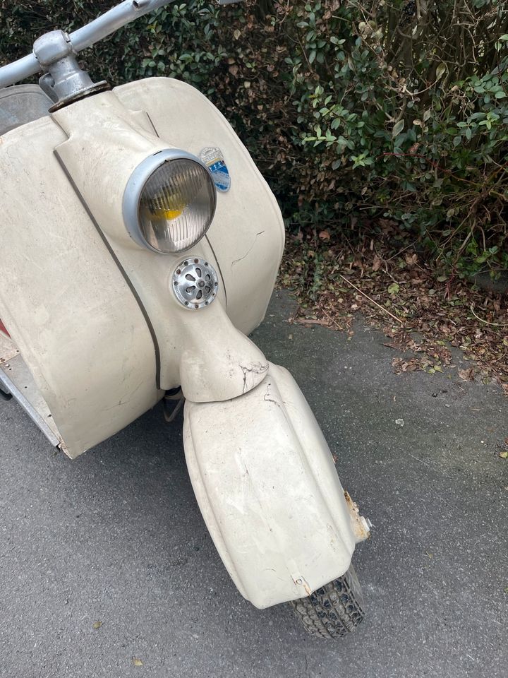 NSU Lambretta Roller Motorrad Oldtimer Scheunenfund in Iserlohn