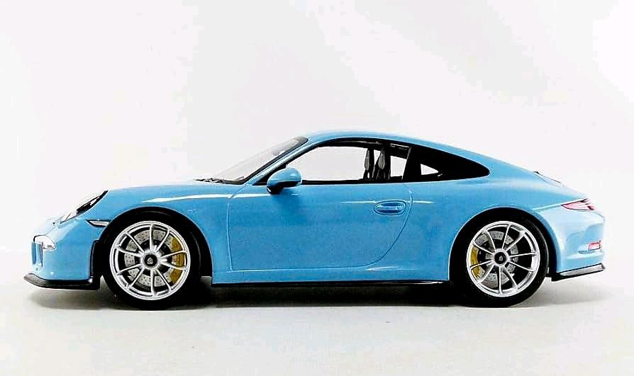 Porsche 911 (991) R Gulf Blau 1:12 in Düren