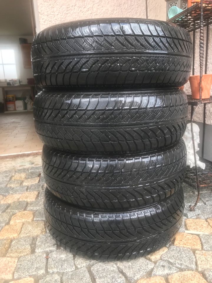 4 Goodyear Reifen mit Stern Ultragrip Performance M+S 205/60 R16 in Kirchberg i. Wald