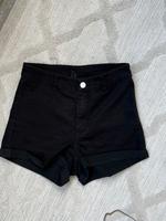 Kurze Hose mit hoher Taille Hessen - Karben Vorschau