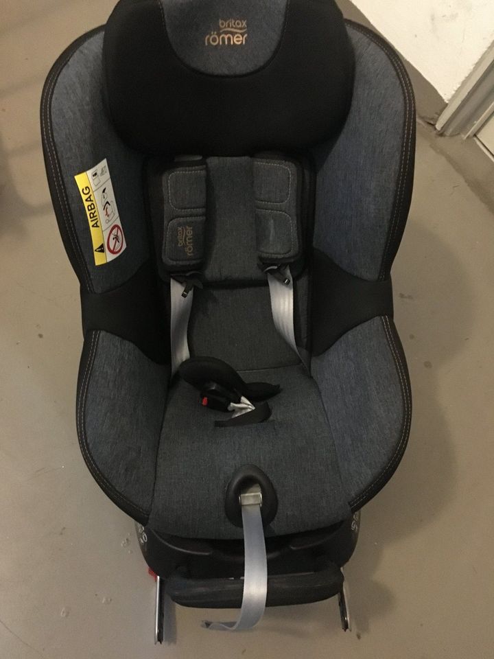 Britax Römer Dualfix 2 R, Kindersitz, Reboarder, drehbar in Dresden