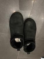 UGG Boot Gr. 39 schwarz - Innenfutter einwandfreier Saarland - Quierschied Vorschau