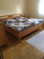 Schlafzimmer (Bett, Schrank, Kommode) vollmassiv Erle Bayern - Werneck Vorschau