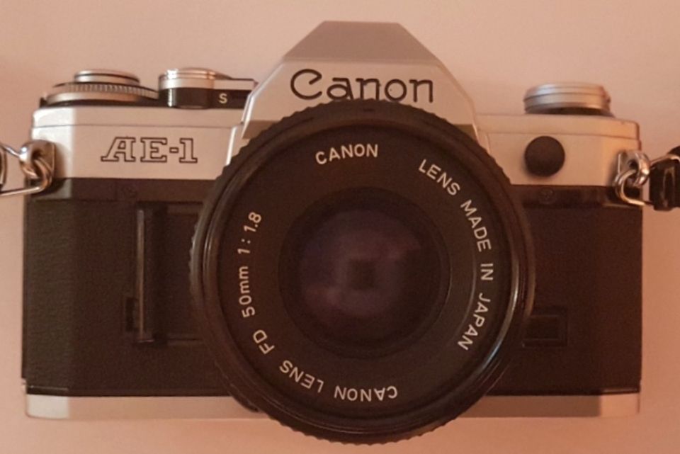 Canon AE1 +++ ( + 3 Objektive ) in Obertshausen