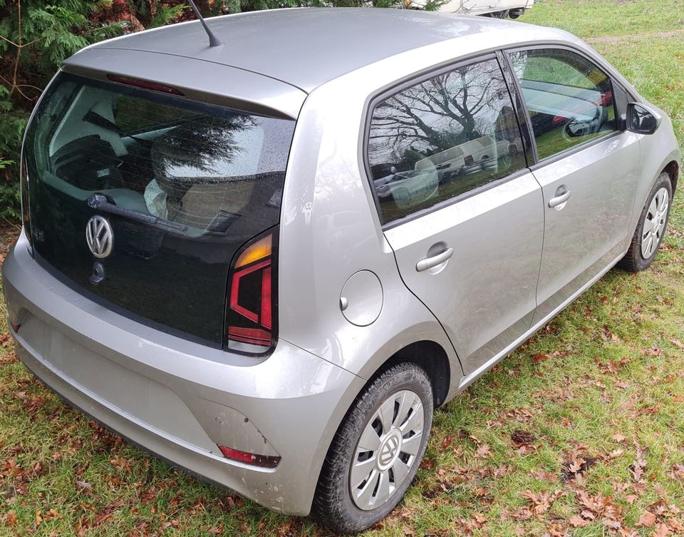 VW UP! Inspektion TÜV neu in Salzwedel