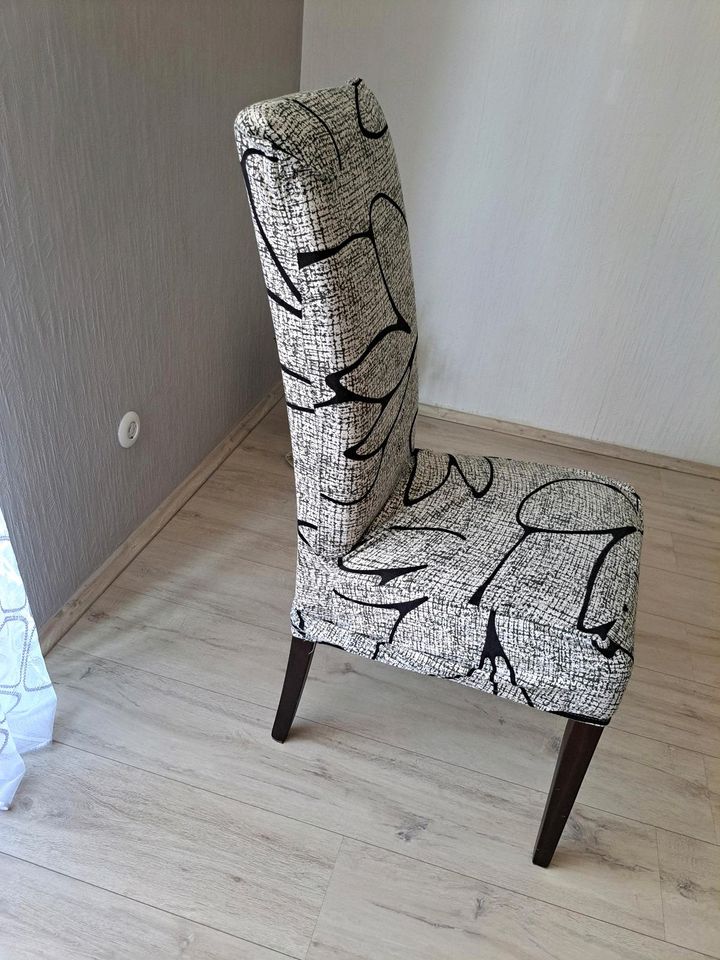 Tisch Ikea Bjursta +4 Stühle in Gersthofen