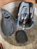 MaxiCosi Cabriofix mit ISOFIX-Station + Wintersack sparkling grey Bayern - Hof (Saale) Vorschau