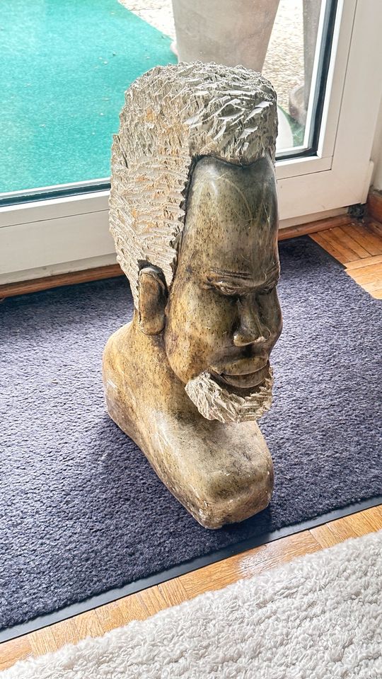 Speckstein Figur aus Südafrika in Schleswig