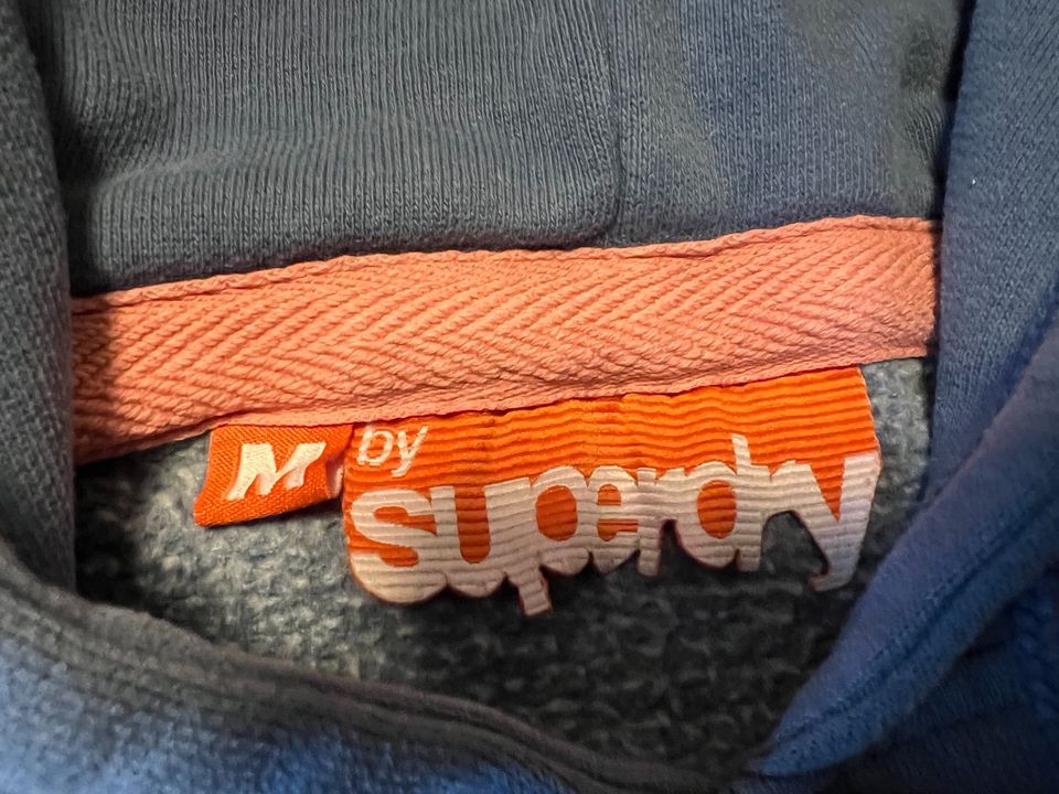 Hoodie, Sweatshirt, Pullover Größe M von „SuperDry“ in Malterdingen