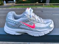 Nike  Initiator Schuhe Gr.39 in gutem Zustand Nürnberg (Mittelfr) - Gebersdorf Vorschau