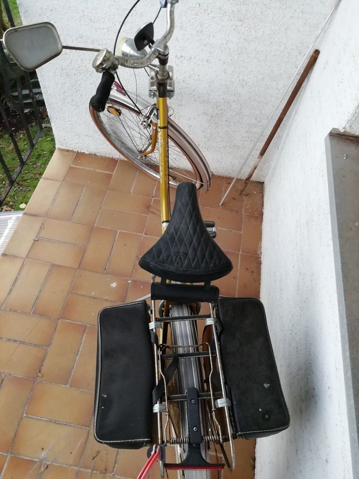 altes Liebhaber Fahrrad in Zinkweilerhof