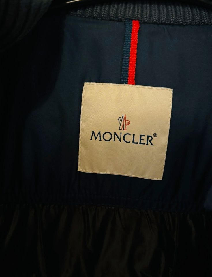 Moncler Weste in Bad Friedrichshall