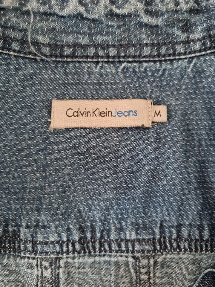Calvin Klein Jeansbluse Größe M in Hannover