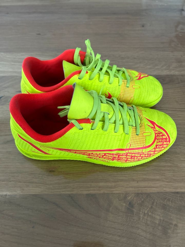 Nike Turnschuhe Mercurial in Salzgitter