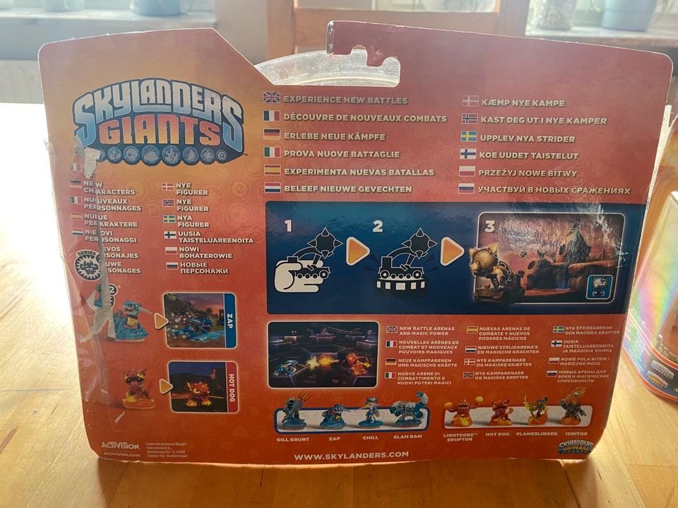 Skylanders Giants Spielfiguren in OVP für Spielekonsole in Luckenbach
