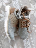 Neue Schuhe/Sneaker Gr. 40 Niedersachsen - Neuenkirchen Vorschau