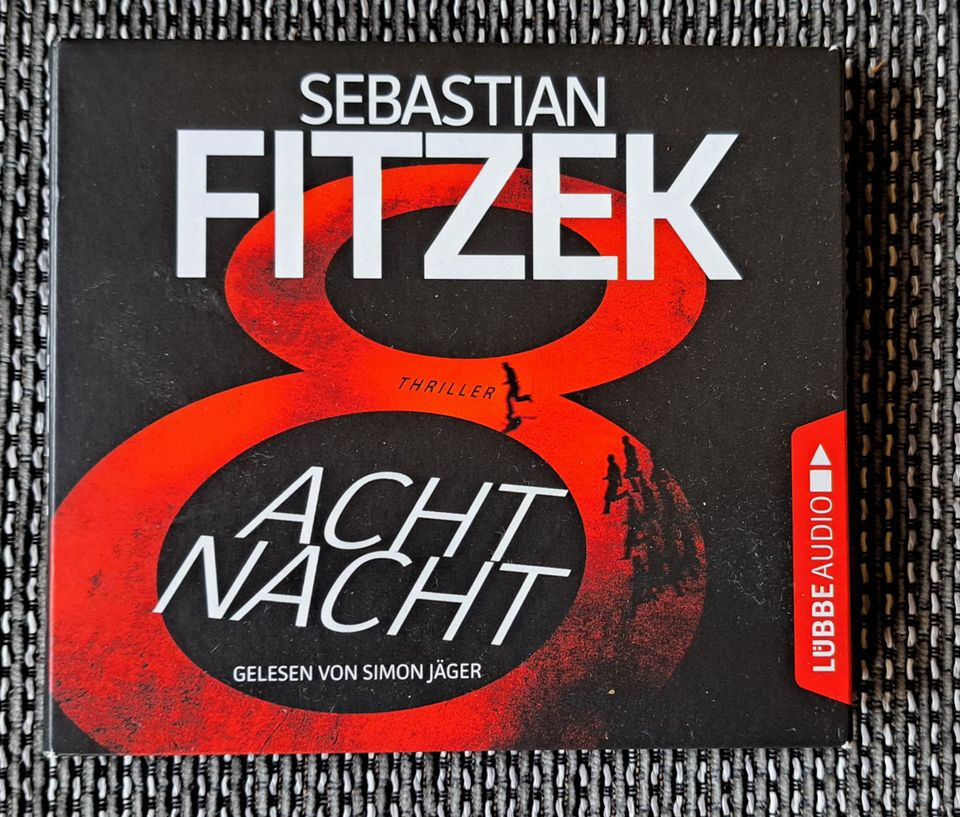 Neuwertig Hörbuch Acht Nacht von Sebastian Fitzek sechs CDs in Seevetal