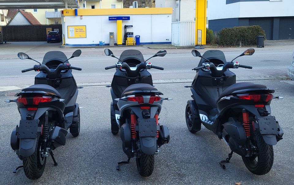 Piaggio MP3 Sport 300 E5 verschiedene Farben ab 7099€ in Geislingen an der Steige