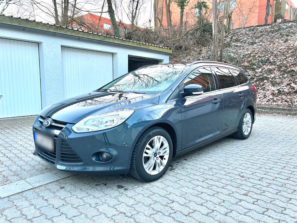 Ford Focus Kombi 1.6, Tüv 05.25 in Regensburg