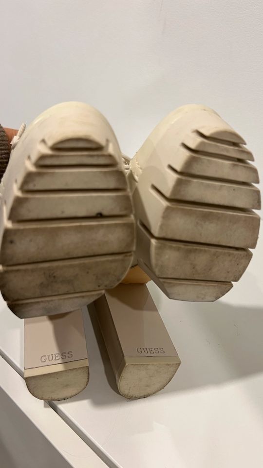Guess Stiefel Stiefeletten Boots Plateau Creme 35 36 in Burbach