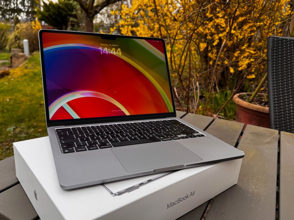 MacBook Air M2 13" 16GB 1TB 8-Core CPU 10-Core GPU OVP in Reutlingen