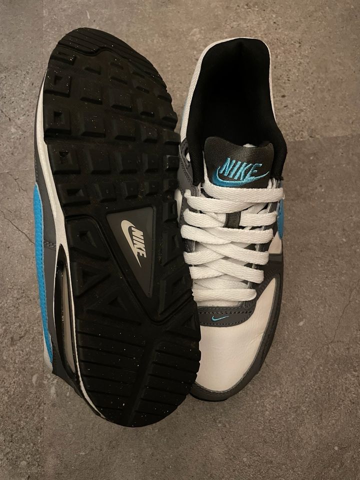 Nike Sneakers // Größe 39 in Volkmarsen