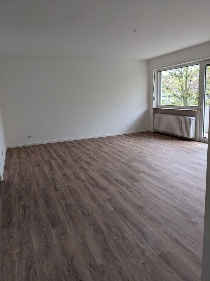 Renovierte 2 Zimmer Wohnung mit Balkon im Zentrum von KL in Kaiserslautern