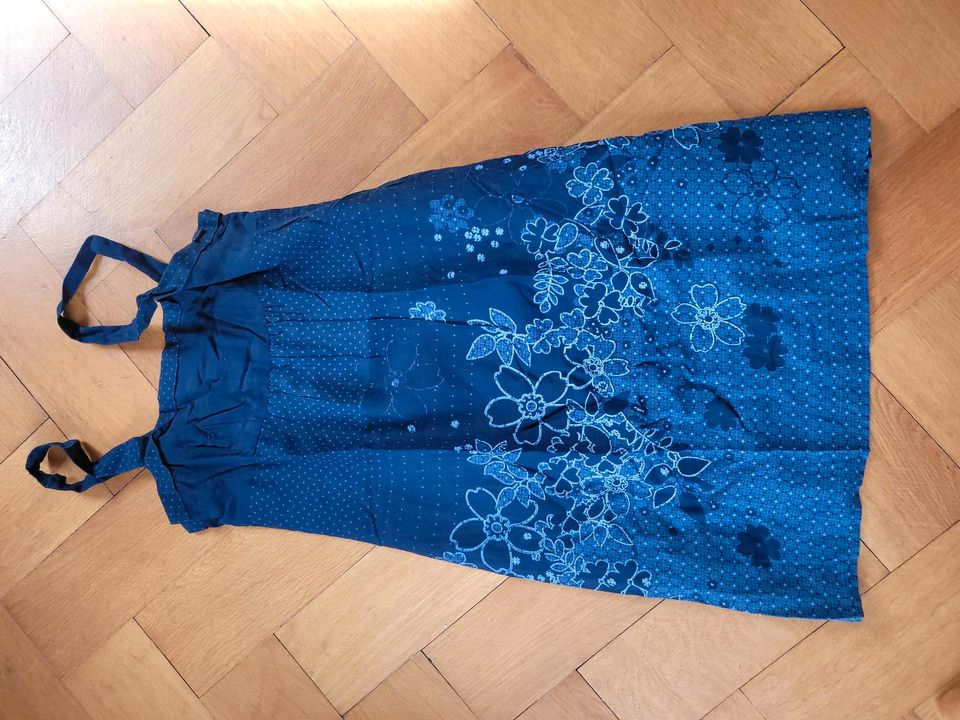 Kleidchen blau mit Blumen gr 36/38 in Überlingen