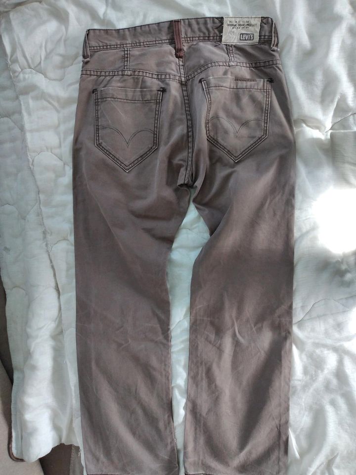 Levis herren jeans w 33/ l 32  guter Zustand in Dudeldorf