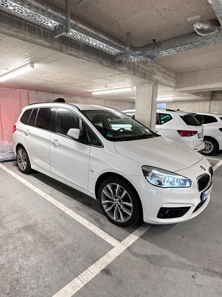 Bmw 218 Gran Tourer sport line in München