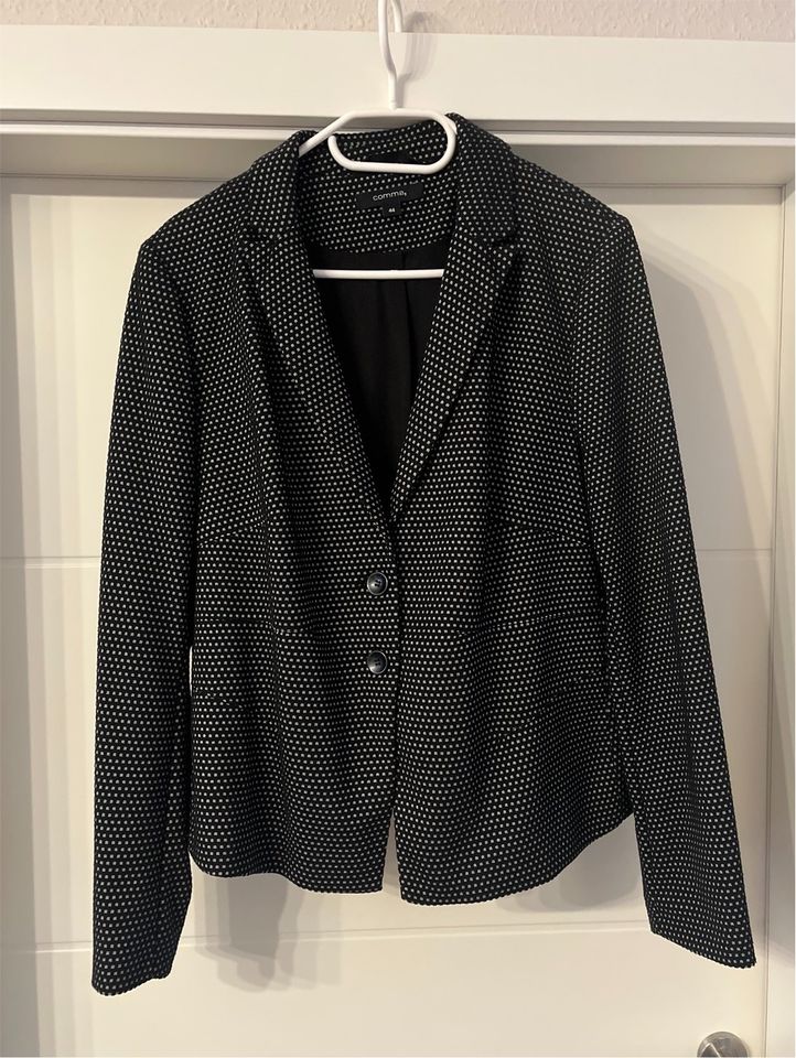 Blazer Comma Gr. 44 Schwarz Weiß Jacke wie neu in Petershagen