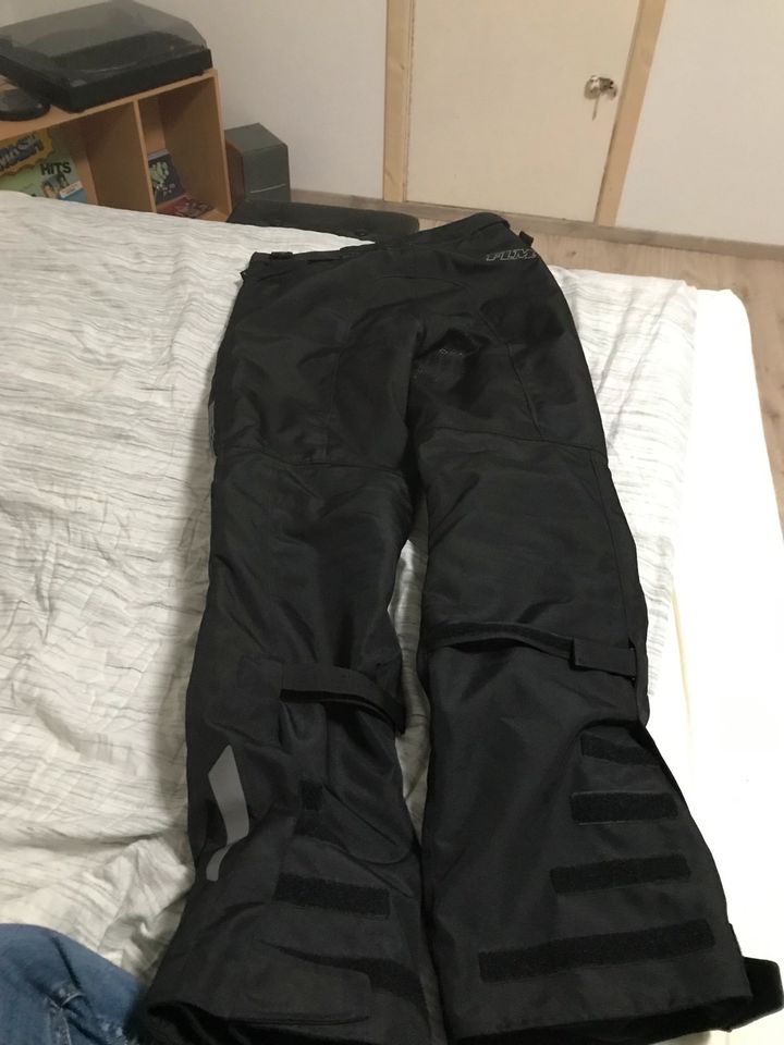 FLM Herren Motorradhose M (48-50) in Bremen