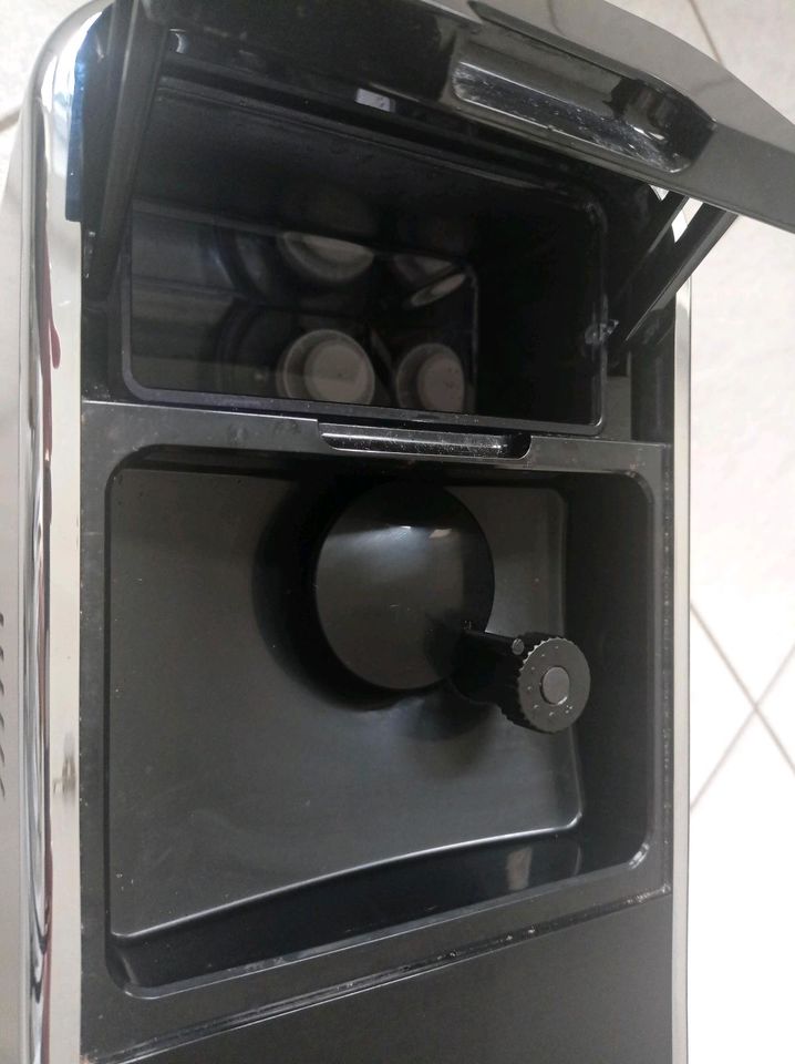 Tchibo Kaffeevollautomat Esperto Caffee in Blankenfelde
