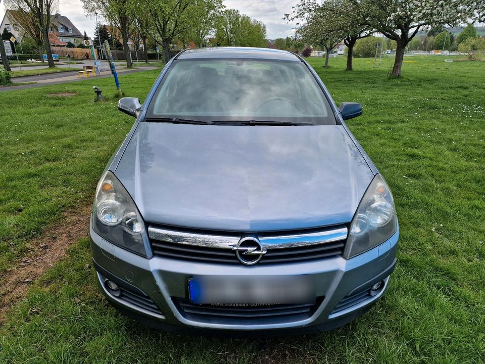 Opel Astra 1,6 Twinport Edition Plus - TÜV 04/26 in Niestetal