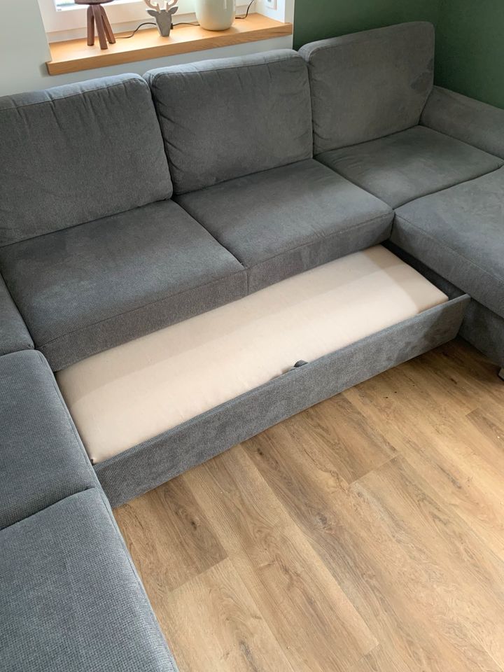 U-Sofa mit Schlaffunktion in Großefehn