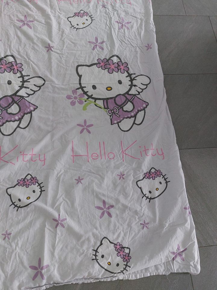 Sanrio Hello Kitty Bettwäsche 80x80 200x135 weiß flieder in Hirschau