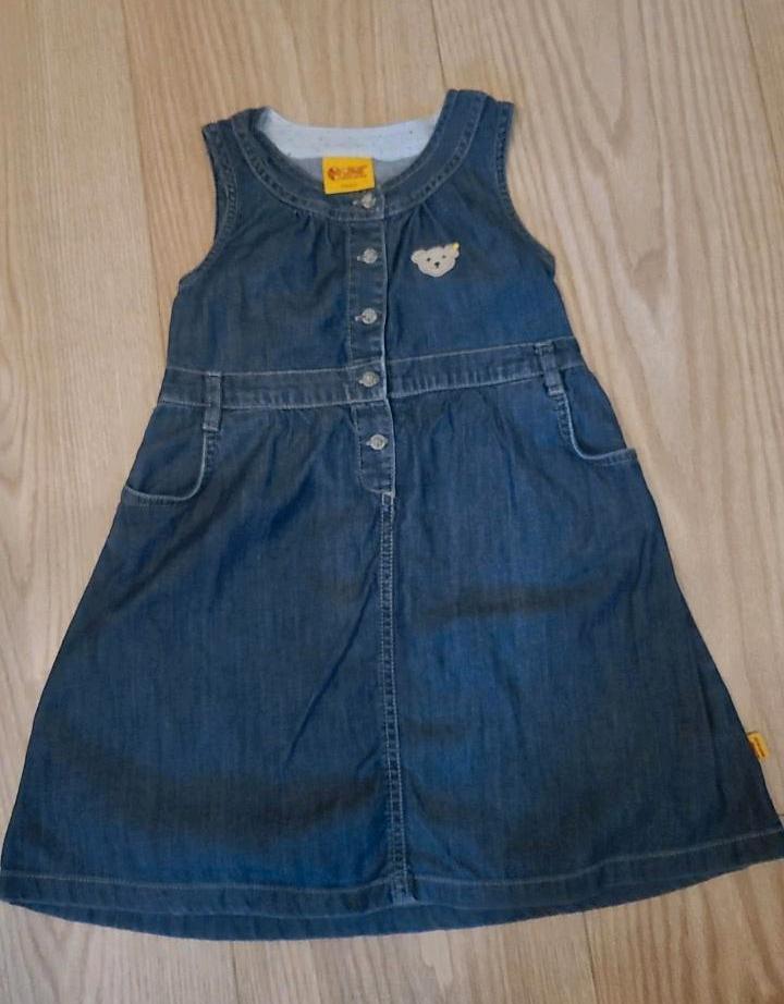 Tolles Jeanskleid von Steiff in einem sehr guten Zustand. Gr. 104 in Kiel